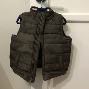 Lee kids Camo puffer vest - 2T